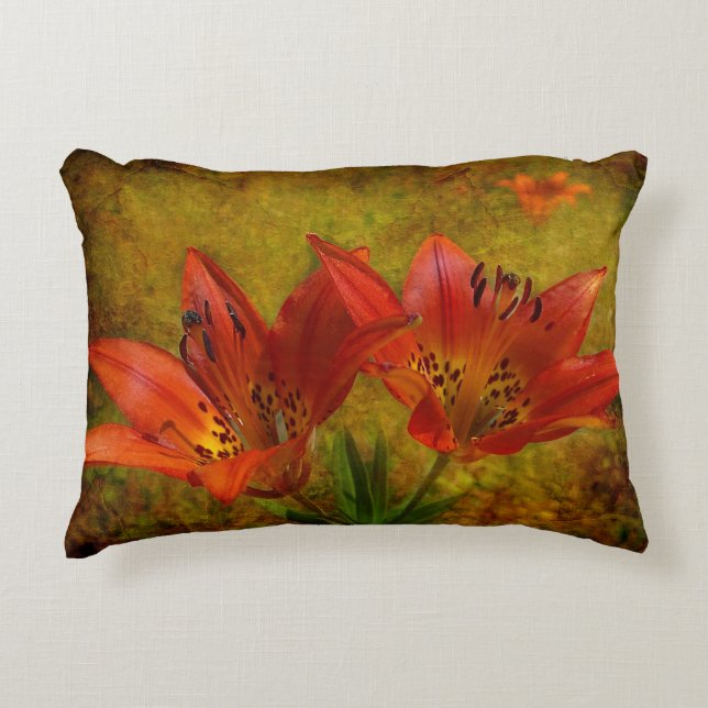 Textured Western Red Prairie Lily Icon Accent Pillow (Front)
