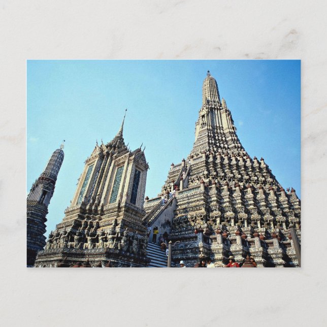 Thai temple in Bangkok, Thailand Postcard (Front)