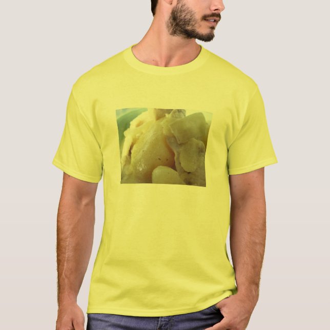 Thai Yellow Curry [แกงกะหรี่] .. Asian Street Food T-Shirt (Front)