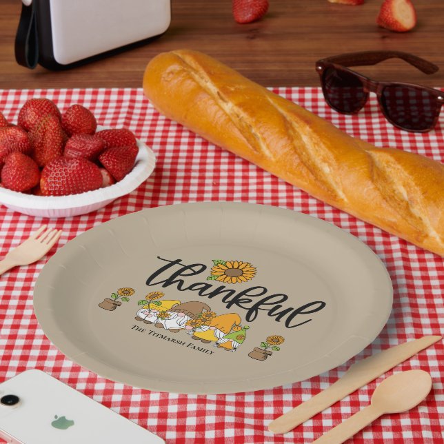 Thankful little sunflower gnome family paper plates (Picnic)