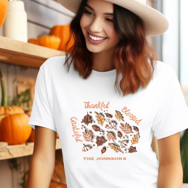 Thanksgiving Fall Leaves Modern Custom Family Name T-Shirt (Thanksgiving Fall Leaves Modern Custom Family Name T-Shirt)