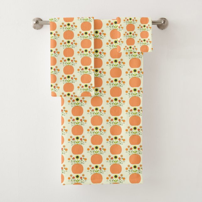 Thanksgiving Flowers in Pumpkin Patterned Bath Towel Set (Insitu)