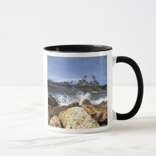 The amphibious assault ship USS Kearsarge Mug