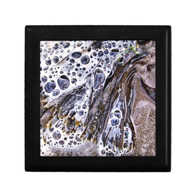 THE BEACH, SEAWEED, WATER AND SAND GIFT BOX (Front)