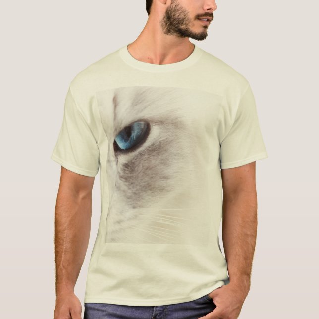 The blue eye of the cat T-Shirt (Front)
