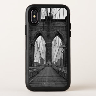 The Brooklyn Bridge in New York City OtterBox Symmetry iPhone X Case