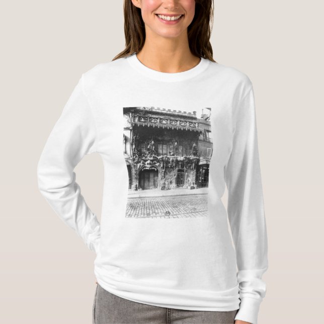 The Cabaret de 'l'Enfer' in Paris T-Shirt (Front)