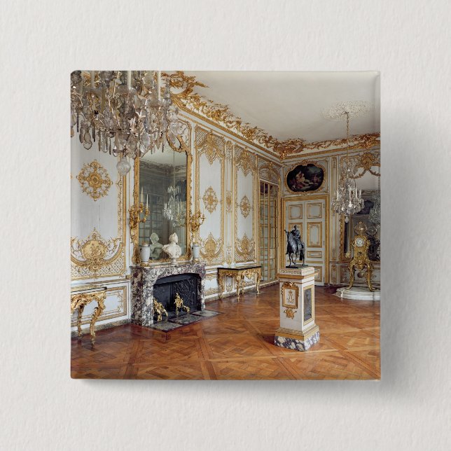 The Cabinet de la Pendule Button (Front)