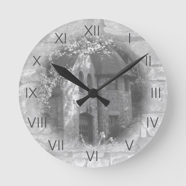 "The Carriage House" Round Clock (Front)