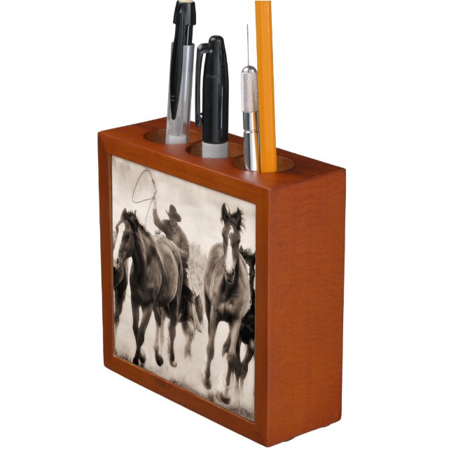 The Chase I Pencil Holder (In Situ)