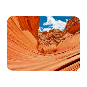 The Colors of the Wave Magnet