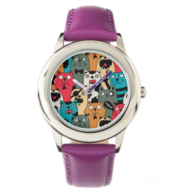 The crowd of cats watch (Front)