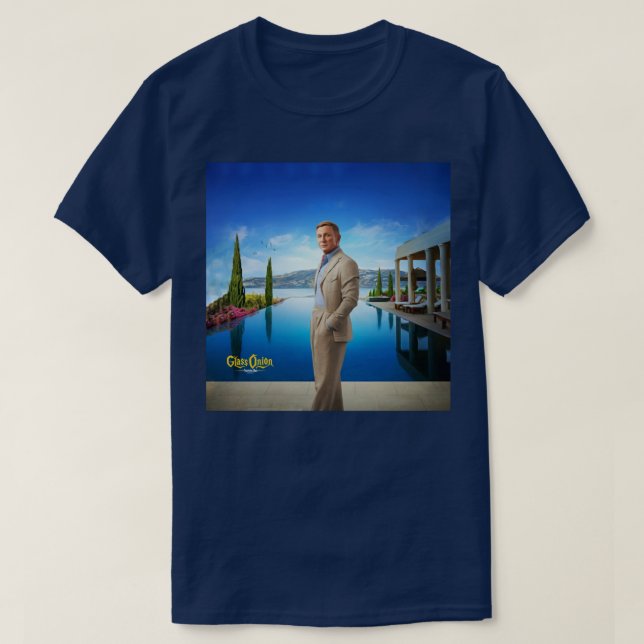 THE DETECTIVE GLASS ONION A KNIVES OUT MYSTERY PHO T-Shirt (Design Front)