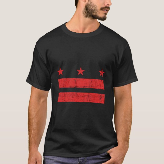 The District Of Columbia Flag Distressed Washingto T-Shirt (Front)