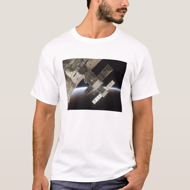 The docked Soyuz 13 T-Shirt (Front)