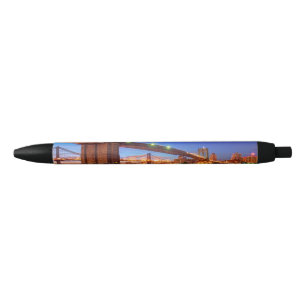 The East River, Brooklyn Bridge, Manhattan Pen