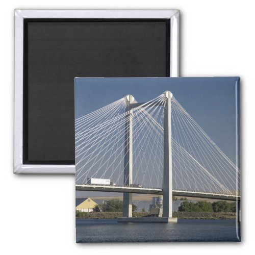 The Ed Hendler Bridge spans the Columbia River Magnet