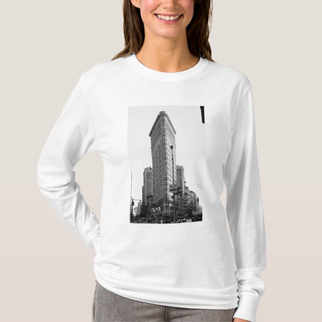 The Flatiron Building (photo) T-Shirt (Front)