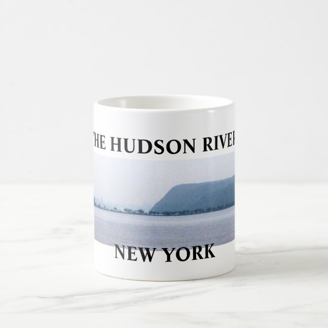 THE HUDSON RIVER mug (Center)