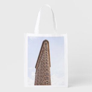 the iconic flatiron building grocery bag