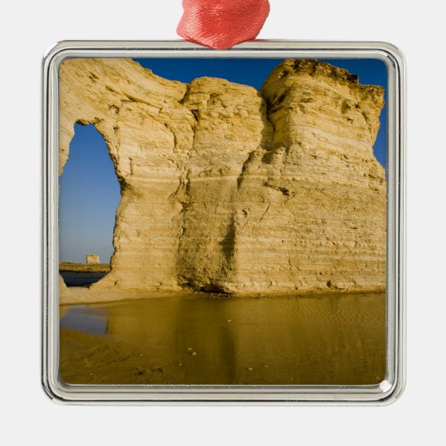 The Keyhole of the Monument Rocks aka Chalk Metal Ornament (Front)