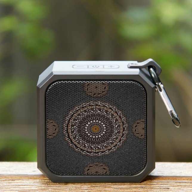 The khaki crocodylus porosus mandala bluetooth speaker (Insitu(Outdoor))