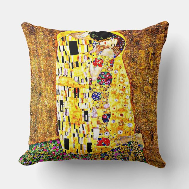 The Kiss, painting by Gustav Klimt Throw Pillow (Front)