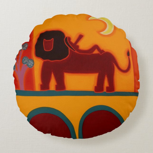 The Lion From Fulham Broadway 2008 Round Pillow (Front)