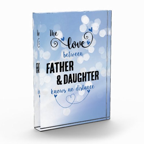 The love between father and daughter distance photo block