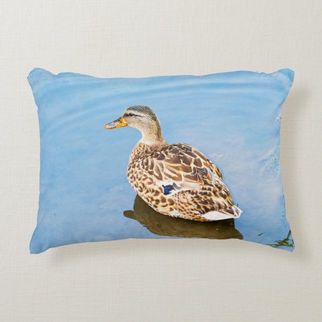 The mallard or wild duck accent pillow (Front)