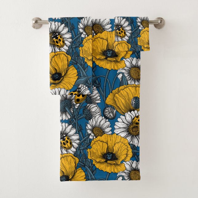 The meadow in yellow and blue bath towel set (Insitu)