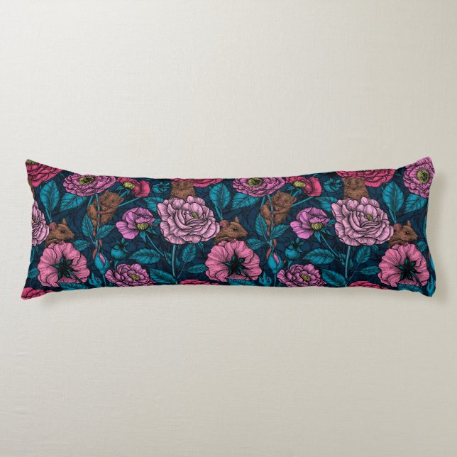 The mice party body pillow (Front)