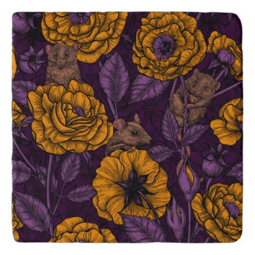 The mice party in orange and violet trivet
