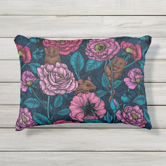 The mice party outdoor pillow (Front)