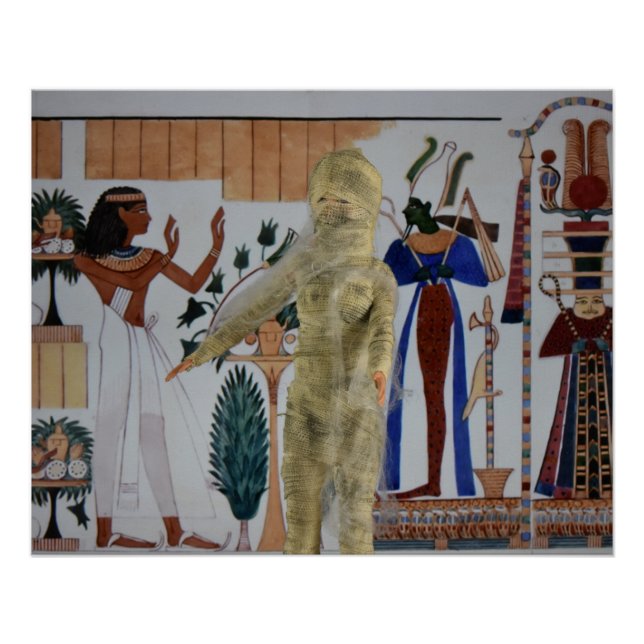 The Mummy escape from Egypt. Halloween Poster (Front)