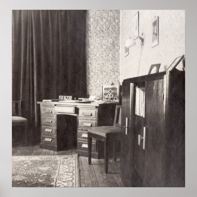 The office, Paris 1936 Poster (Front)