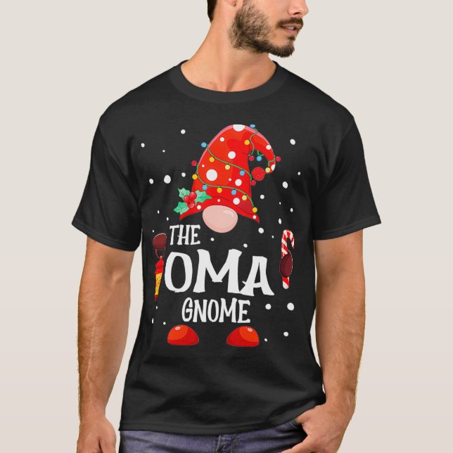 The Oma Gnome Matching Family Christmas Gnome Paja T-Shirt (Front)