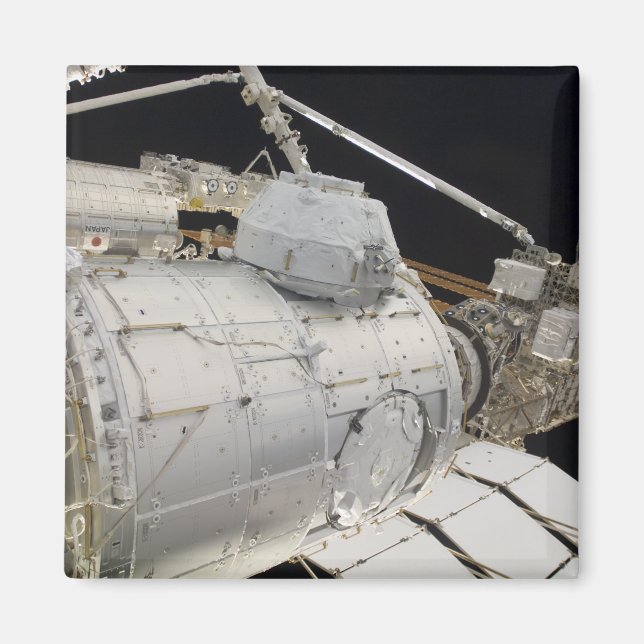 The Pressurized Mating Adapter 3 Magnet (Front)