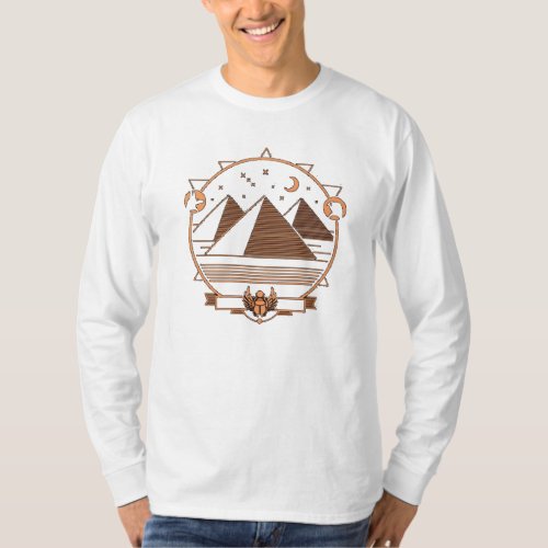 The pyramids of Giza and the shape of a scarab T_Shirt