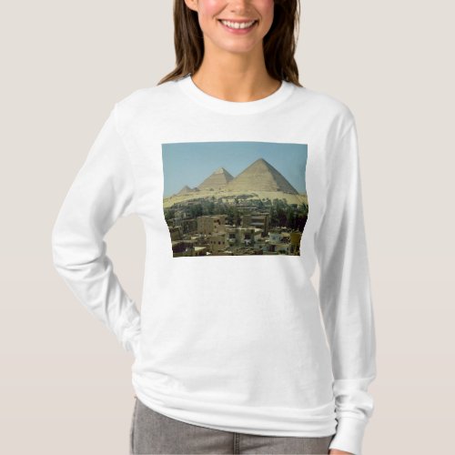 The Pyramids of Giza c2589_30 BC Old Kingdom T_Shirt