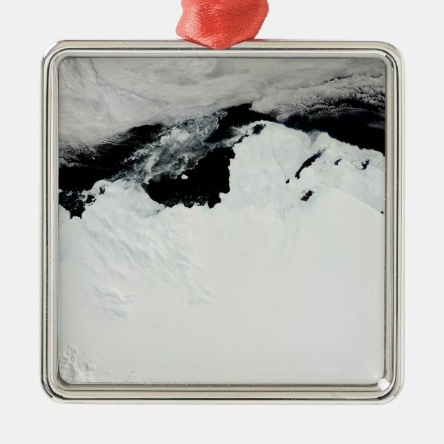 The Queen Mary Coast of Antarctica Metal Ornament (Front)