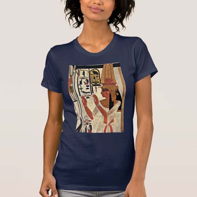 The Queen Nefertari In Prayer Stance By Maler Der T-Shirt (Front)