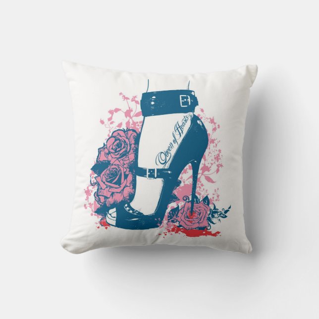 The queen of hearts throw pillow (Front)