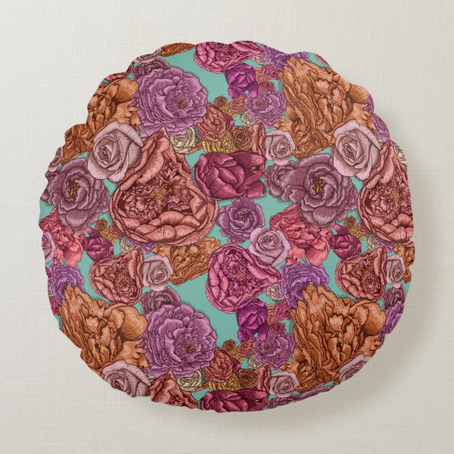 The road not taken poem round pillow (Front)