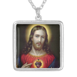 The Sacred Heart of Jesus    Silver Plated Necklace