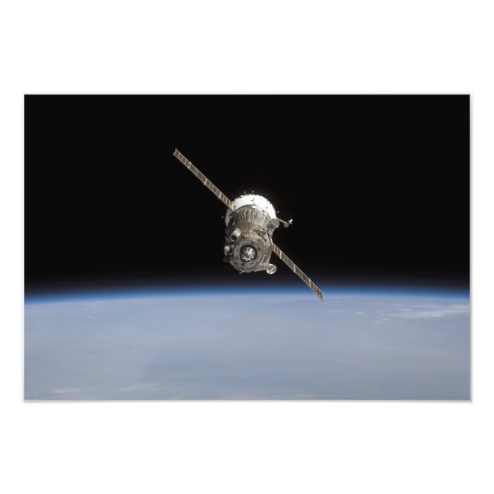 The Soyuz TMA 11 spacecraft above Earth's horiz Photo Print