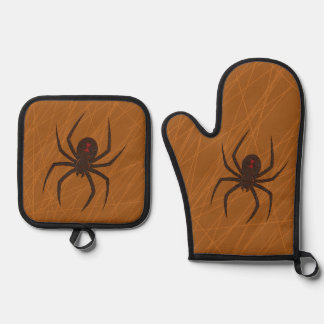 The Spider's Web Oven Mitt & Pot Holder Set