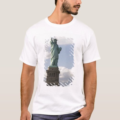 The Statue of Liberty on Liberty Island in New T_Shirt