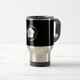The three-cornered pine-tree is twisted into a twi travel mug