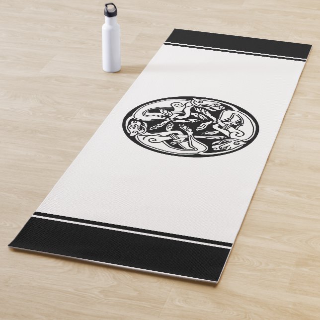 The three lions yoga mat (In Situ)